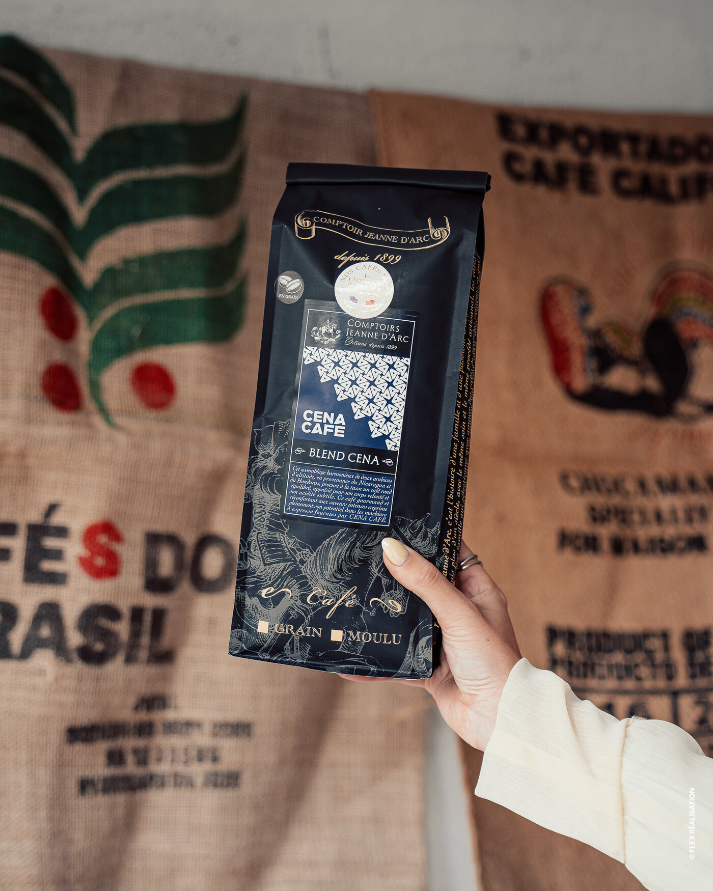 Sachet de café Blend Cena torréfié par les Comptoirs Jeanne d'Arc, torréfacteur orléanais partenaire de Cena Café